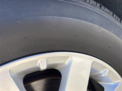 2015 Chrysler Town & Country Touring - Photo 8 - Topeka, KS 66608