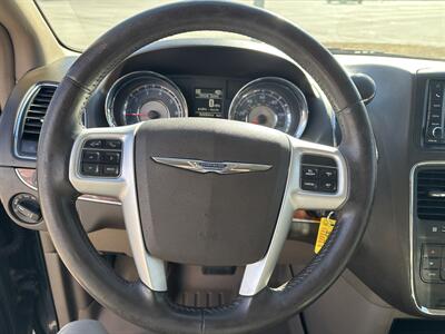 2015 Chrysler Town & Country Touring - Photo 15 - Topeka, KS 66608
