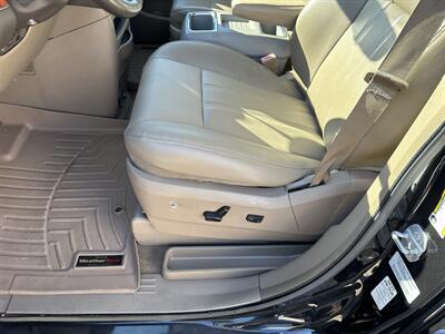 2015 Chrysler Town & Country Touring - Photo 12 - Topeka, KS 66608