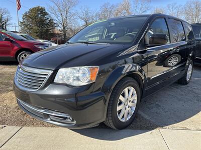 2015 Chrysler Town & Country Touring - Photo 5 - Topeka, KS 66608