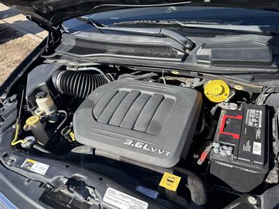 2015 Chrysler Town & Country Touring - Photo 9 - Topeka, KS 66608