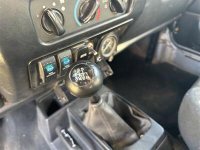 2006 Jeep Wrangler X   - Photo 14 - Topeka, KS 66608