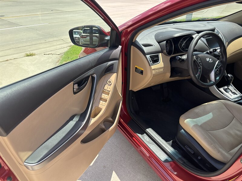 2013 Hyundai ELANTRA GLS   - Photo 11 - Topeka, KS 66608