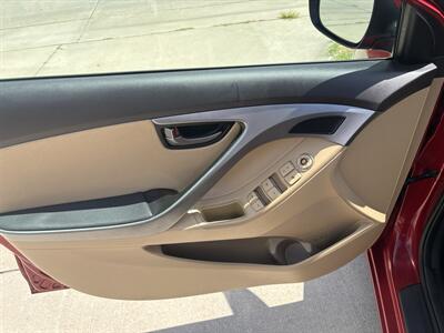 2013 Hyundai ELANTRA GLS - Photo 12 - Topeka, KS 66608