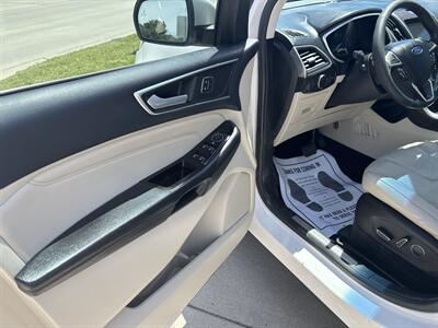 2016 Ford Edge Titanium - Photo 9 - Topeka, KS 66608