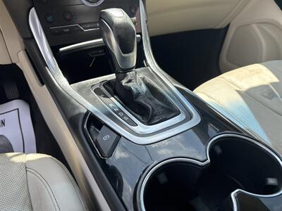 2016 Ford Edge Titanium - Photo 15 - Topeka, KS 66608