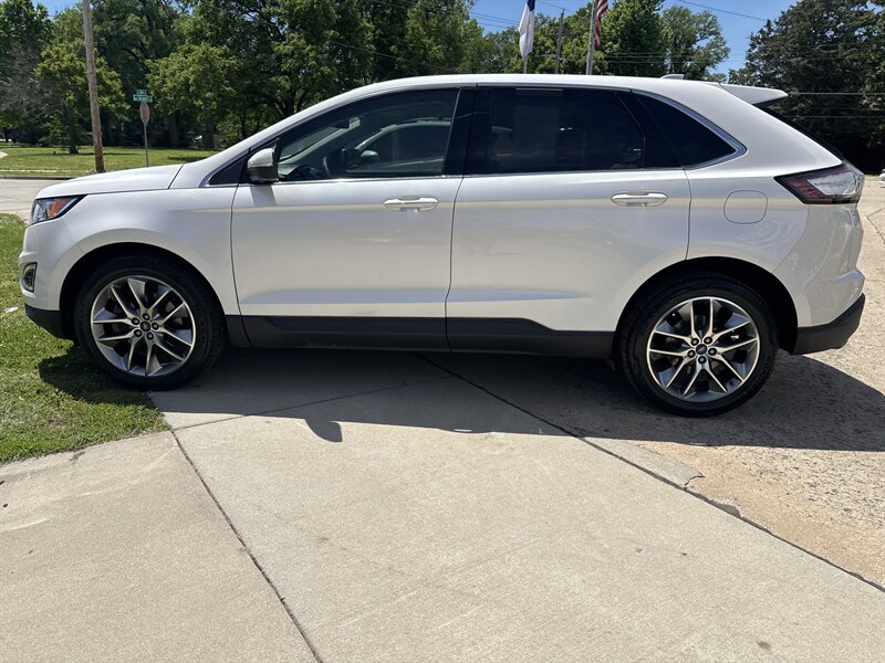 2016 Ford Edge Titanium - Photo 5 - Topeka, KS 66608