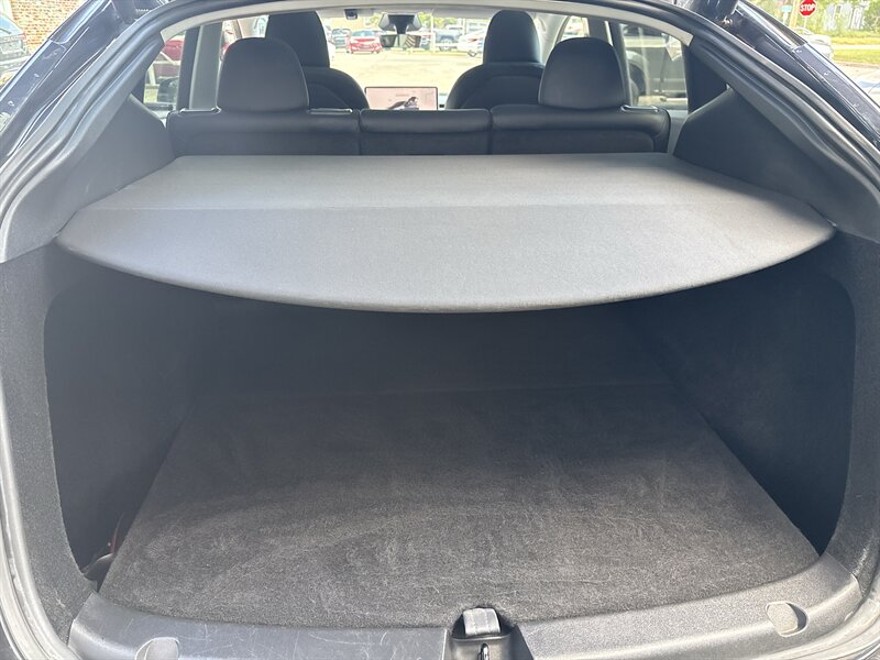 2024 Tesla Model Y Long Range   - Photo 17 - Topeka, KS 66608