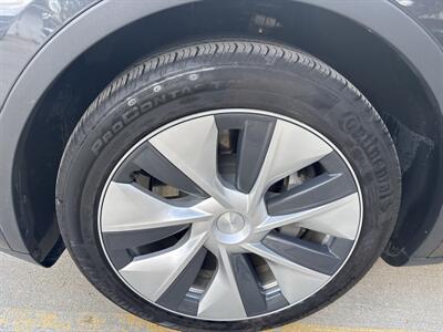 2024 Tesla Model Y Long Range   - Photo 7 - Topeka, KS 66608