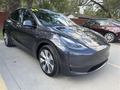 2024 Tesla Model Y Long Range   - Photo 5 - Topeka, KS 66608