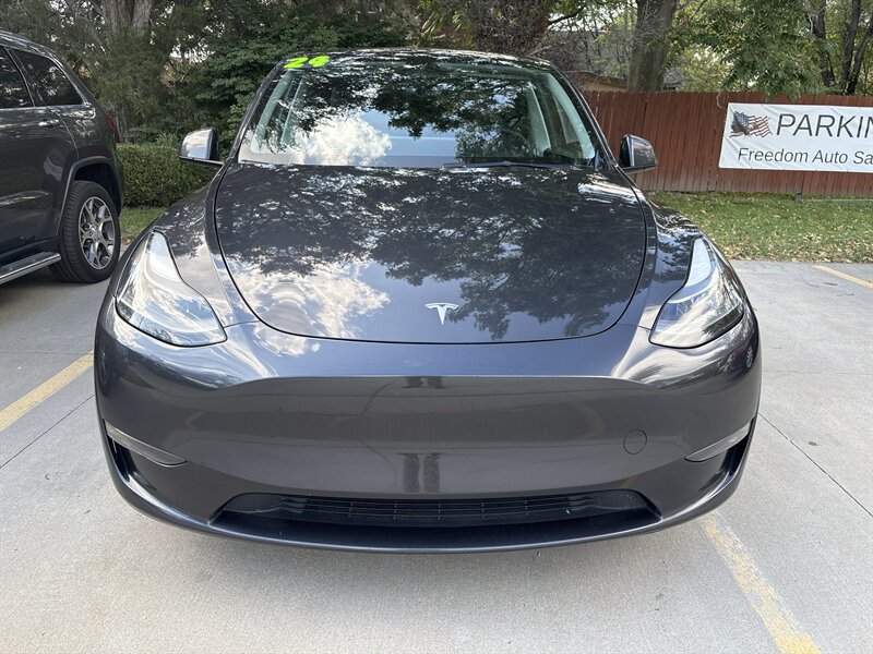 2024 Tesla Model Y Long Range   - Photo 6 - Topeka, KS 66608