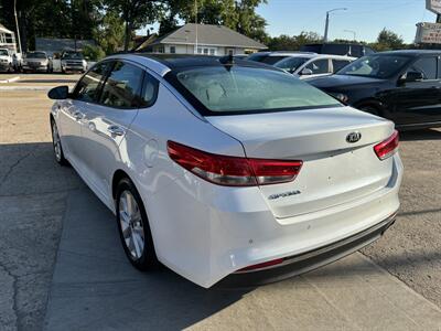 2016 Kia Optima EX   - Photo 8 - Topeka, KS 66608