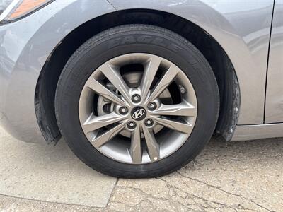 2018 Hyundai ELANTRA SEL - Photo 9 - Topeka, KS 66608