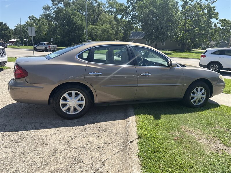 2006 Buick LaCrosse CX   - Photo 2 - Topeka, KS 66608