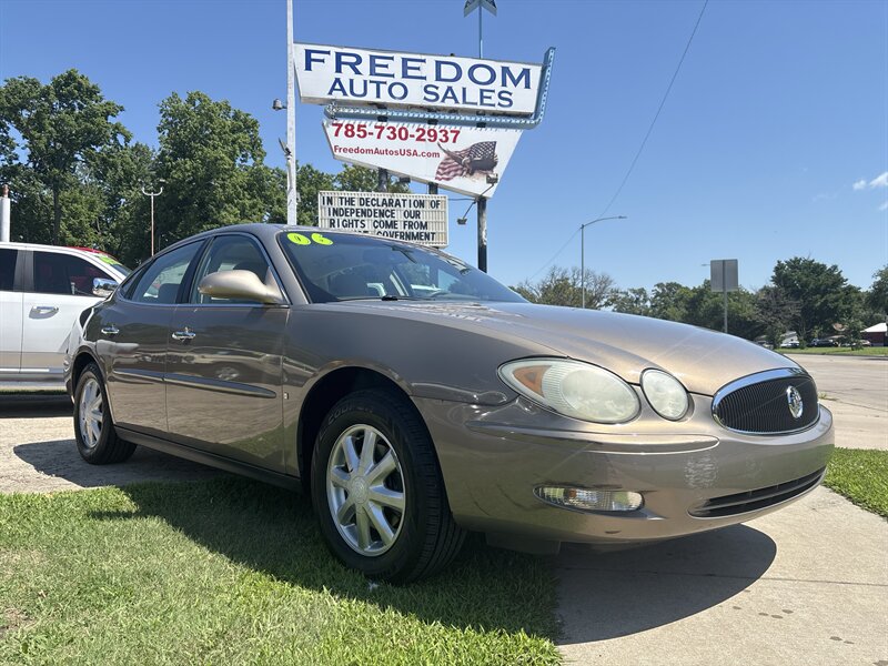 2006 Buick LaCrosse CX   - Photo 1 - Topeka, KS 66608