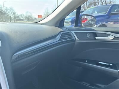 2015 Ford Fusion SE   - Photo 19 - Topeka, KS 66608