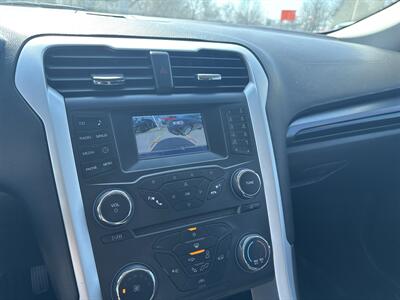 2015 Ford Fusion SE   - Photo 17 - Topeka, KS 66608