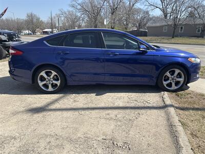 2015 Ford Fusion SE   - Photo 2 - Topeka, KS 66608