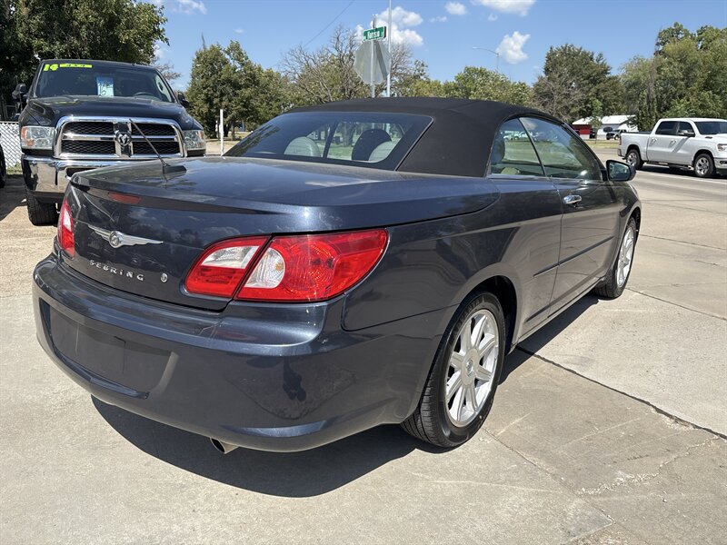 2008 Chrysler Sebring Limited   - Photo 5 - Topeka, KS 66608
