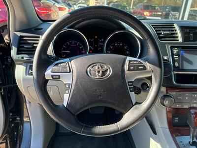 2013 Toyota Highlander Limited   - Photo 24 - Topeka, KS 66608