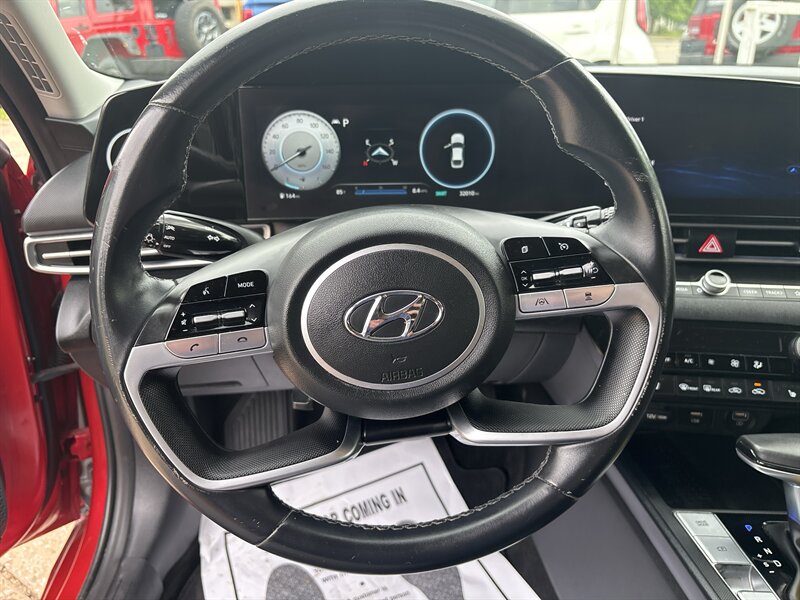 2021 Hyundai ELANTRA Limited - Photo 10 - Topeka, KS 66608