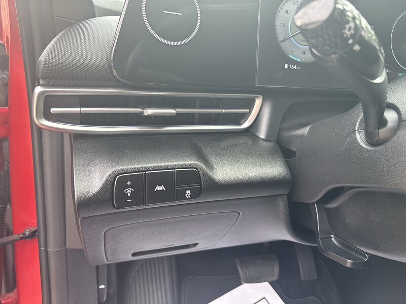 2021 Hyundai ELANTRA Limited - Photo 9 - Topeka, KS 66608