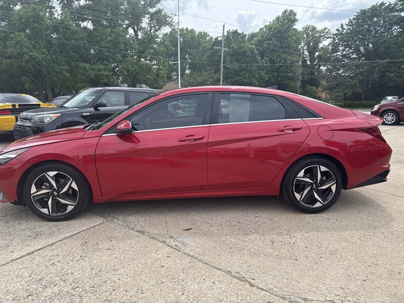 2021 Hyundai ELANTRA Limited - Photo 8 - Topeka, KS 66608