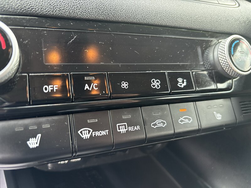 2021 Hyundai ELANTRA Limited - Photo 15 - Topeka, KS 66608