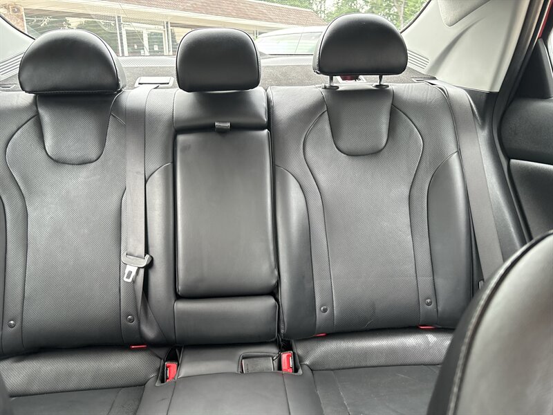 2021 Hyundai ELANTRA Limited - Photo 18 - Topeka, KS 66608