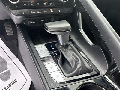 2021 Hyundai ELANTRA Limited - Photo 14 - Topeka, KS 66608