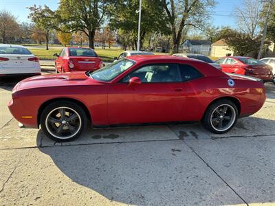 2013 Dodge Challenger SXT   - Photo 2 - Topeka, KS 66608