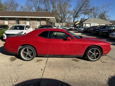 2013 Dodge Challenger SXT   - Photo 5 - Topeka, KS 66608