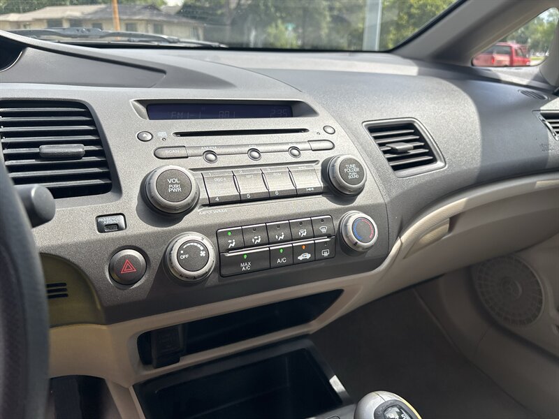 2011 Honda Civic LX   - Photo 15 - Topeka, KS 66608