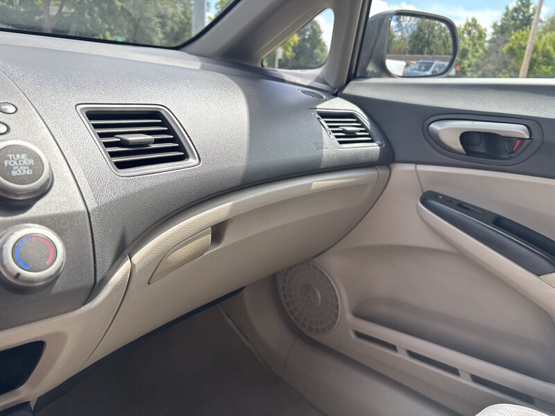 2011 Honda Civic LX   - Photo 17 - Topeka, KS 66608
