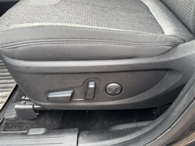 2022 Hyundai SANTA FE SEL   - Photo 10 - Topeka, KS 66608