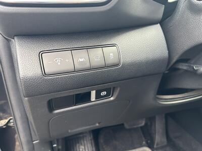 2022 Hyundai SANTA FE SEL   - Photo 11 - Topeka, KS 66608