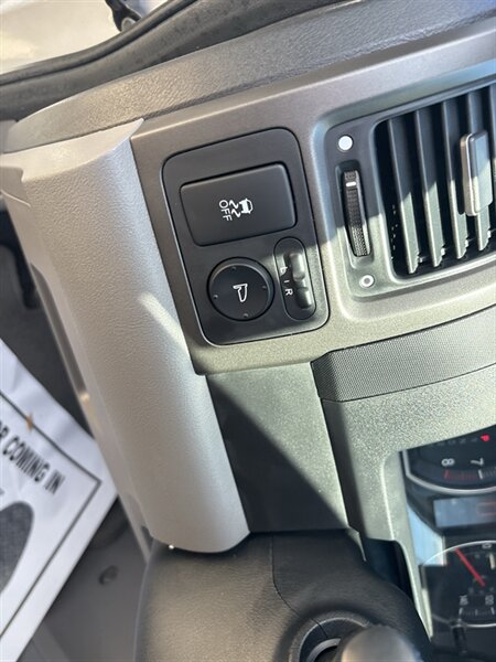 2011 Honda CR-V EX - Photo 15 - Topeka, KS 66608