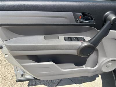 2011 Honda CR-V EX - Photo 11 - Topeka, KS 66608