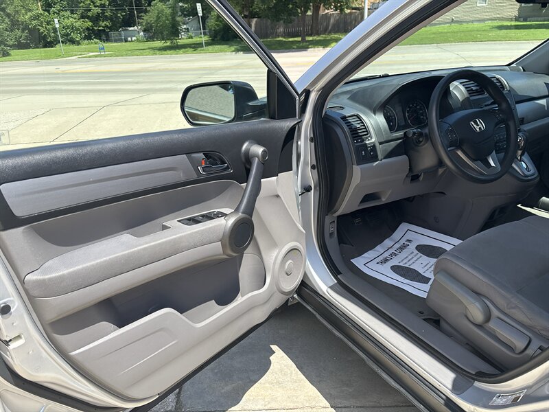 2011 Honda CR-V EX - Photo 10 - Topeka, KS 66608