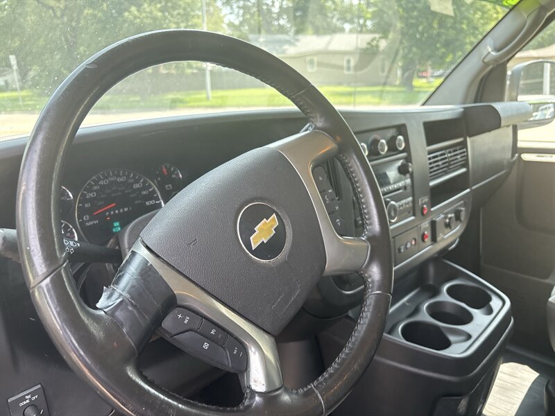2015 Chevrolet Express 2500   - Photo 11 - Topeka, KS 66608