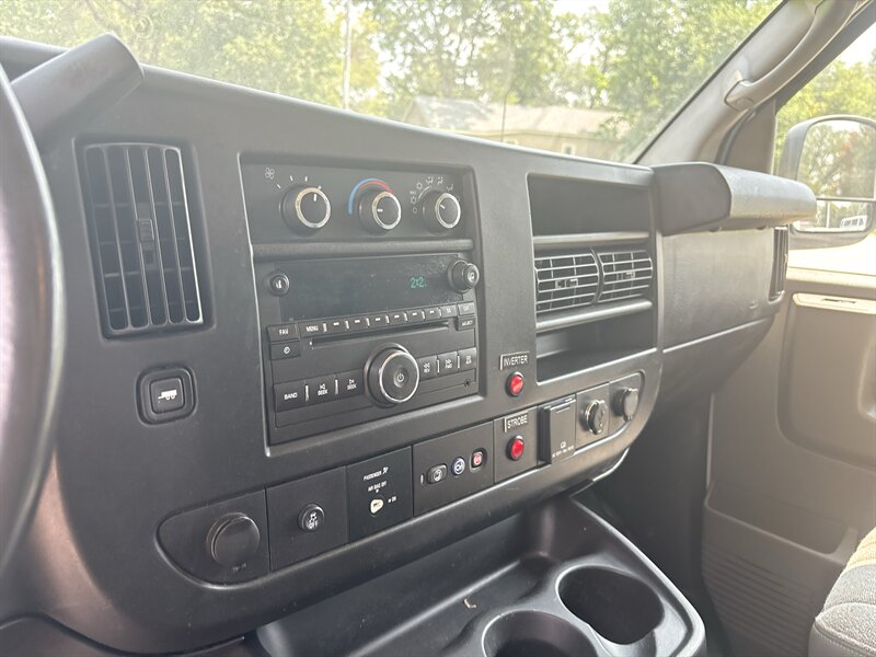 2015 Chevrolet Express 2500   - Photo 13 - Topeka, KS 66608