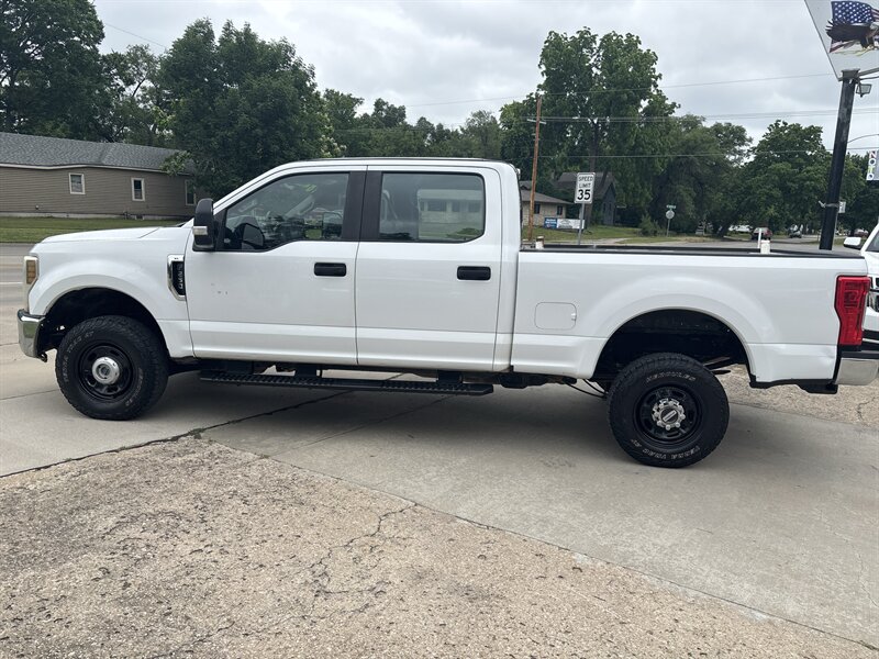 2018 Ford F-250 Super Duty XL - Photo 2 - Topeka, KS 66608