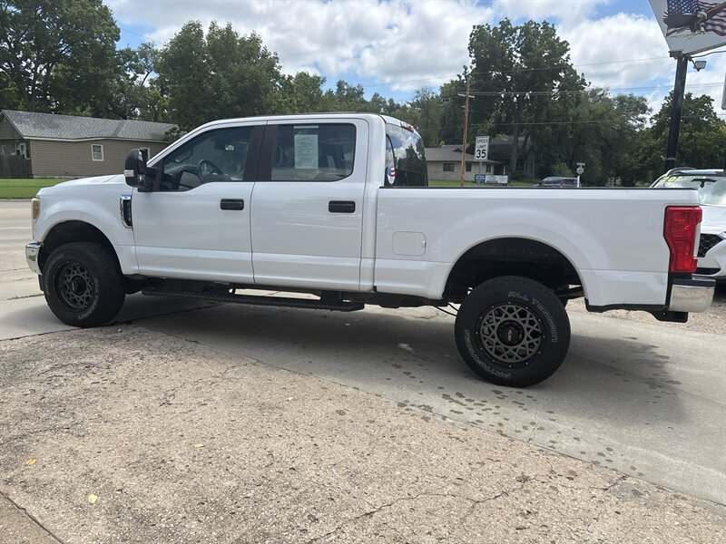 2018 Ford F-250 Super Duty XL   - Photo 1 - Topeka, KS 66608
