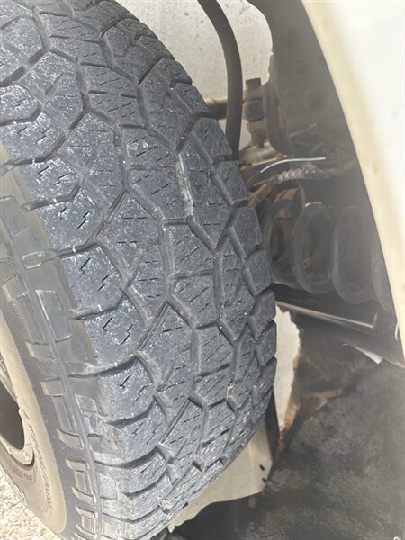 2018 Ford F-250 Super Duty XL   - Photo 7 - Topeka, KS 66608