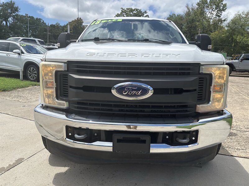 2018 Ford F-250 Super Duty XL   - Photo 5 - Topeka, KS 66608