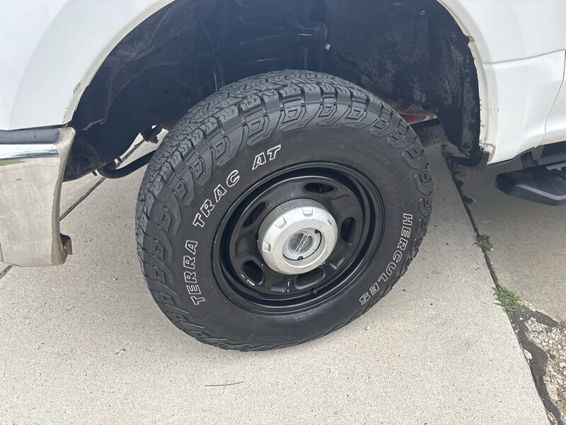 2018 Ford F-250 Super Duty XL - Photo 6 - Topeka, KS 66608
