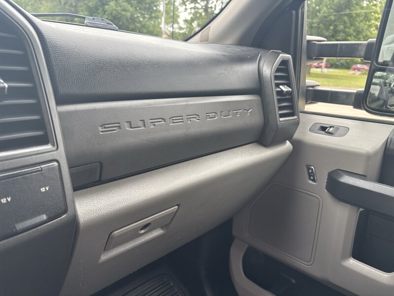 2018 Ford F-250 Super Duty XL - Photo 14 - Topeka, KS 66608