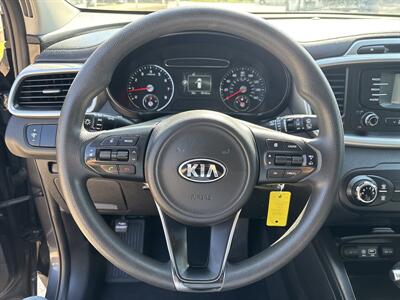 2017 Kia Sorento L   - Photo 18 - Topeka, KS 66608
