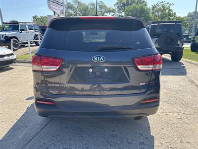 2017 Kia Sorento L   - Photo 4 - Topeka, KS 66608