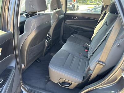 2017 Kia Sorento L   - Photo 32 - Topeka, KS 66608